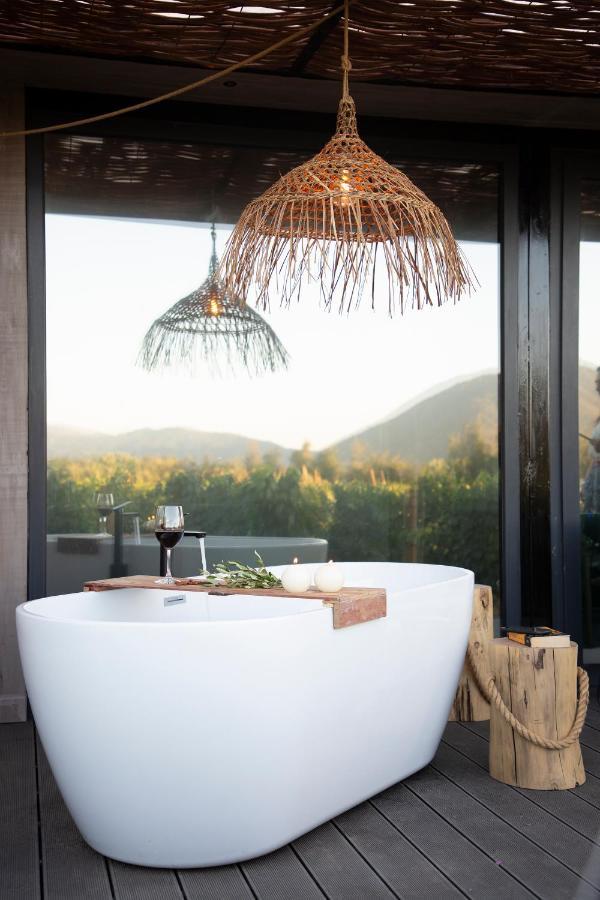 Vibo Wine Lodge At Viu Manent Santa Cruz Bagian luar foto